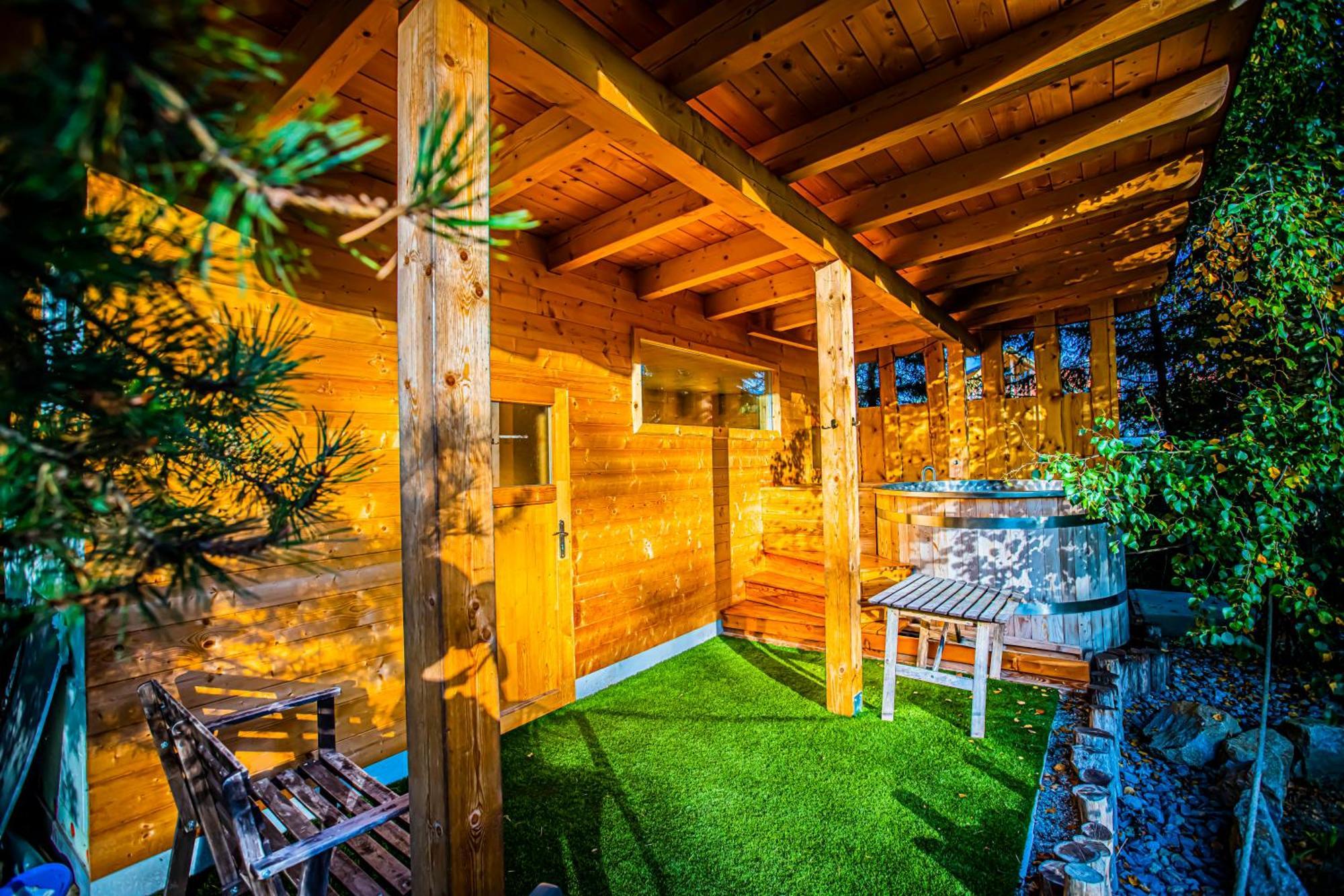 Holiday Home Holiday Raj Besenova Bagian luar foto