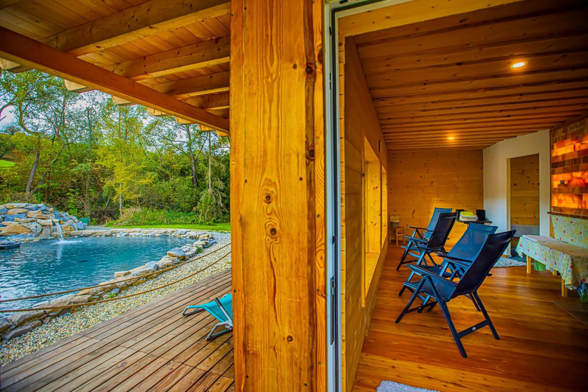 Holiday Home Holiday Raj Besenova Bagian luar foto