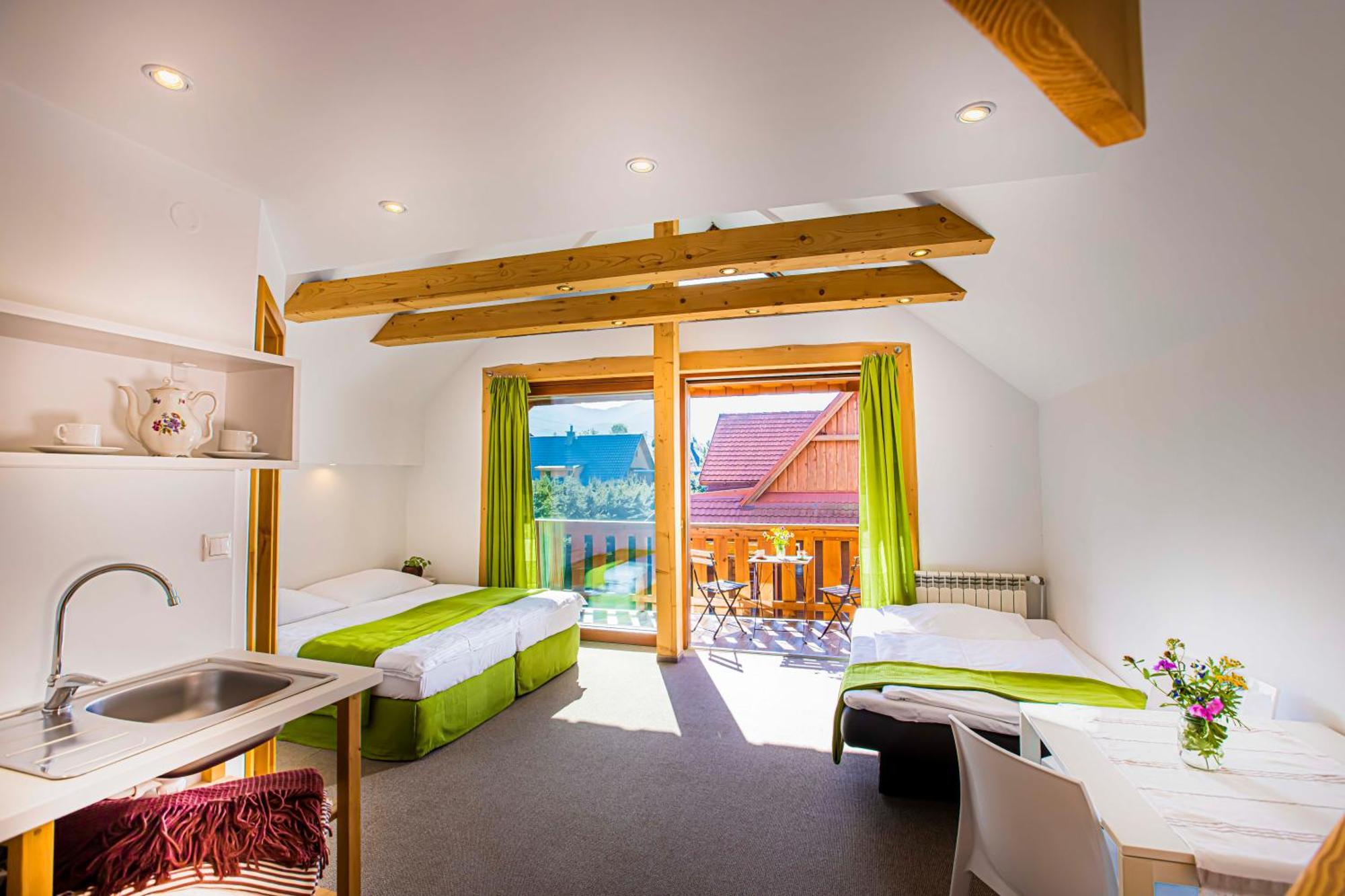 Holiday Home Holiday Raj Besenova Bagian luar foto