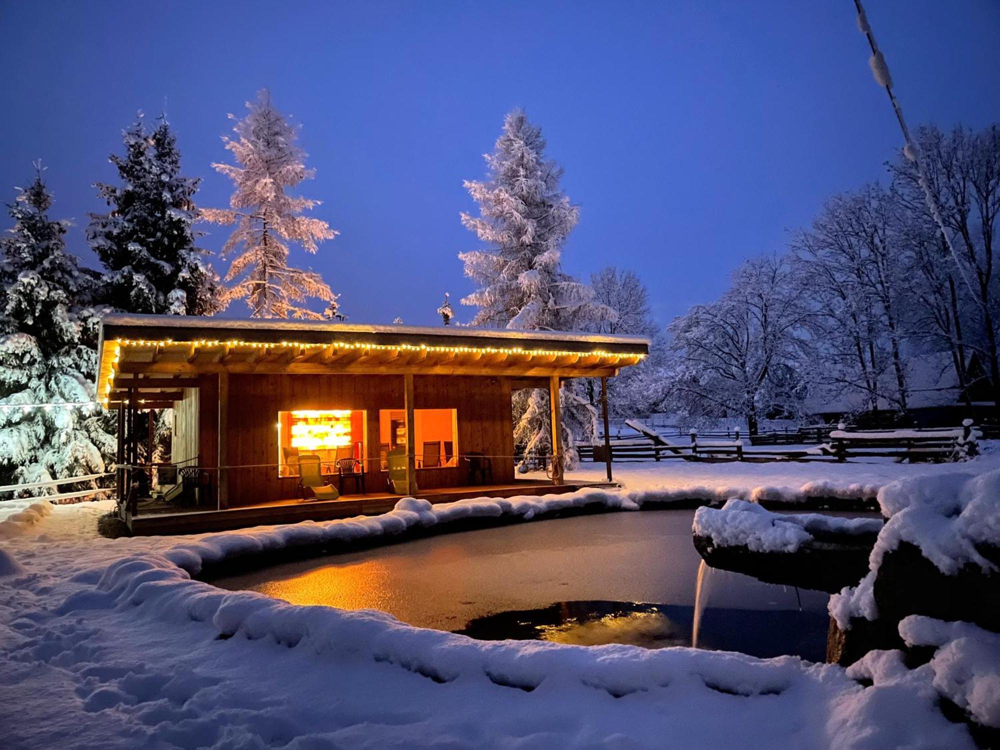 Holiday Home Holiday Raj Besenova Bagian luar foto