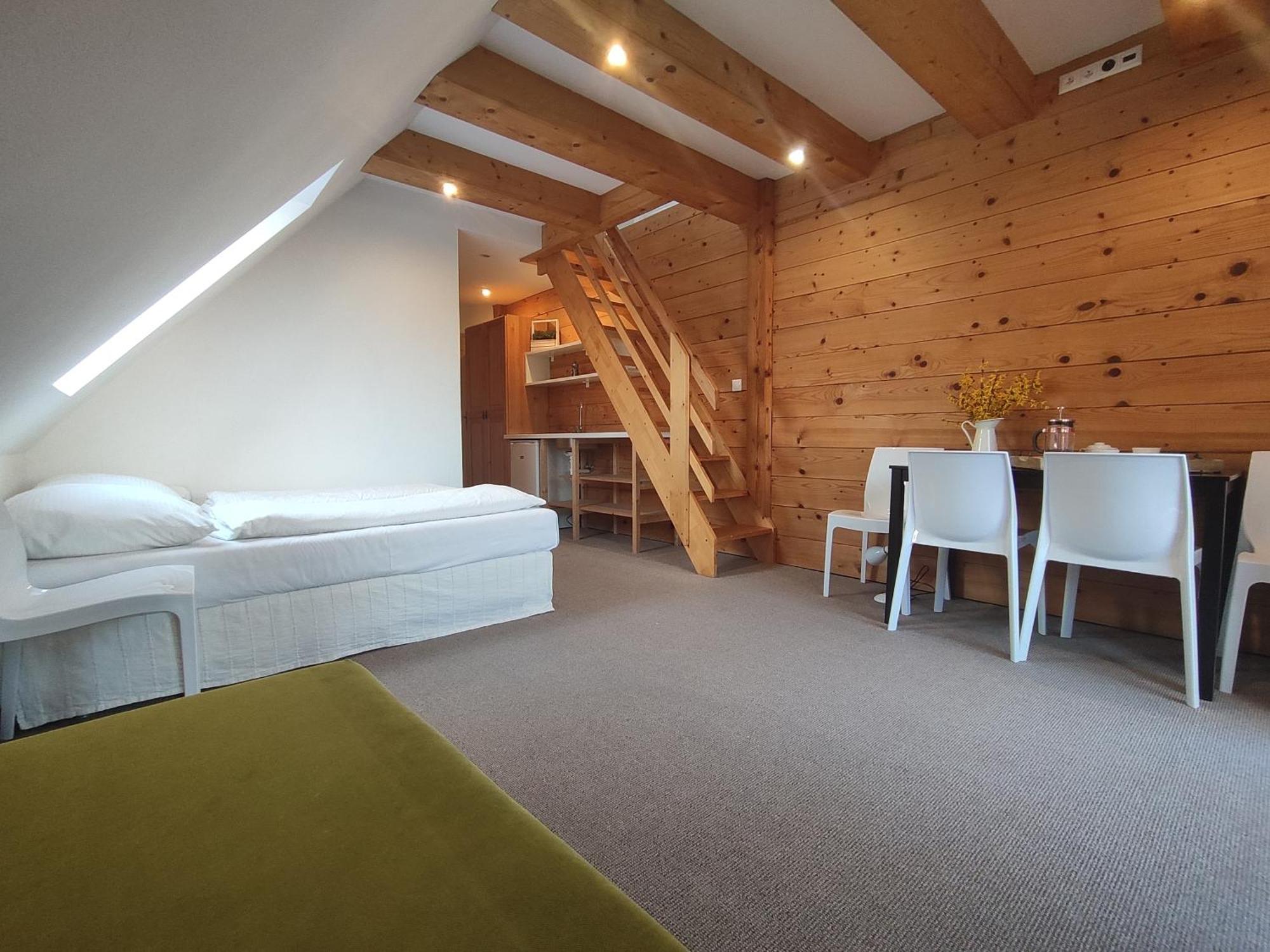 Holiday Home Holiday Raj Besenova Bagian luar foto